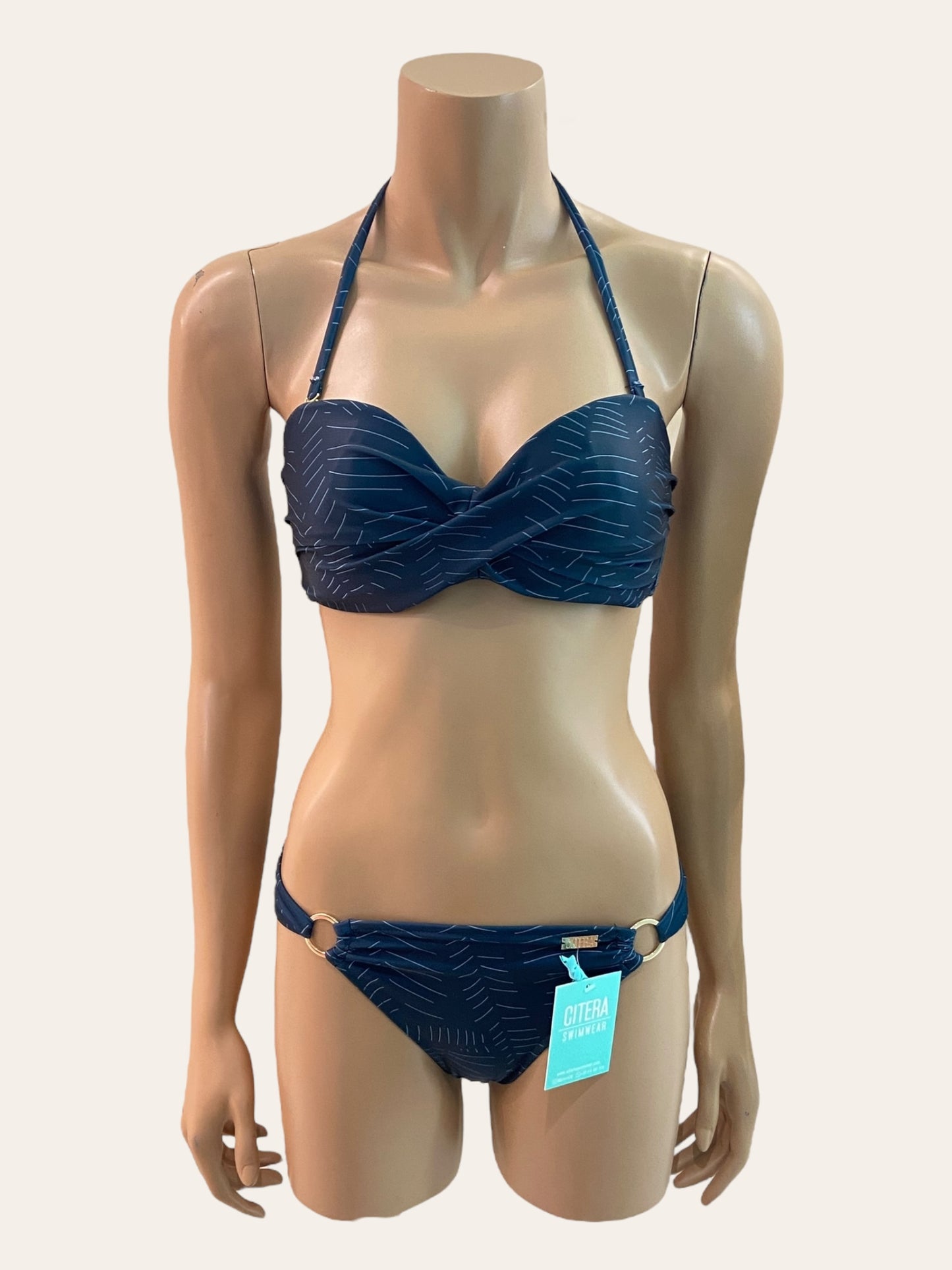 Coco Navy Leaves