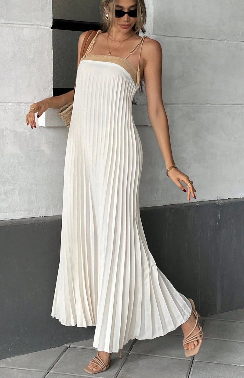 Vestido Plisado Beige